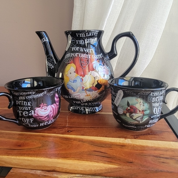 Disney Other - Disney Parks Alice in Wonderland Black Teapot "No Lid" Matching Teacups